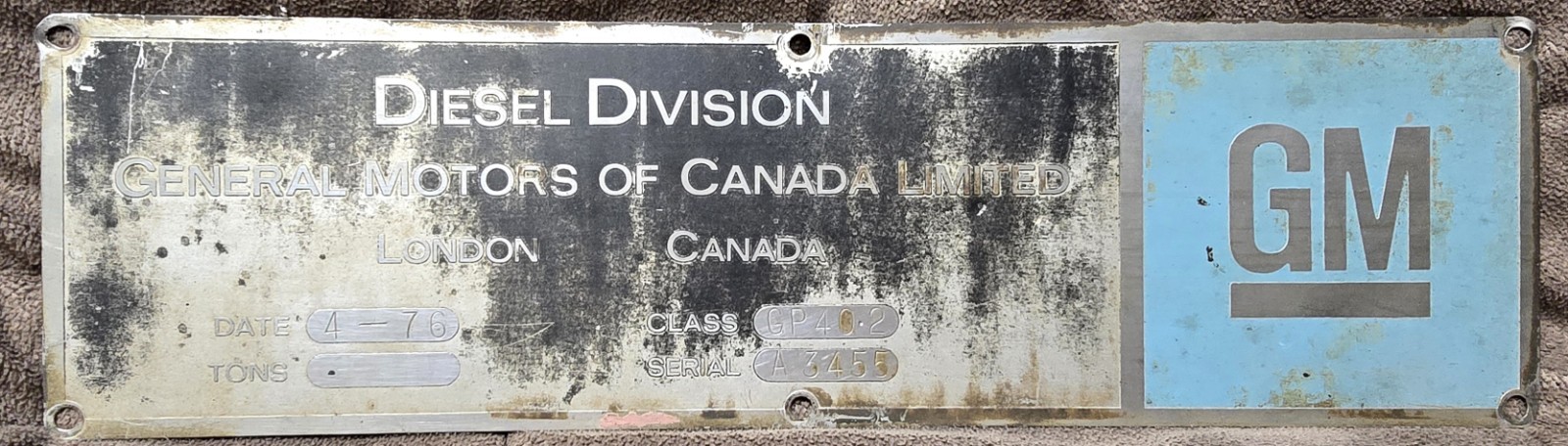 Canadian National CN GP40-2LW 9660 Now MEC 517 GMD LOCOMOTIVE BUILDER PLATE Canadian National CN GP40-2LW 9660 Now MEC 517 GMD LOCOMOTIVE BUILDER PLATE