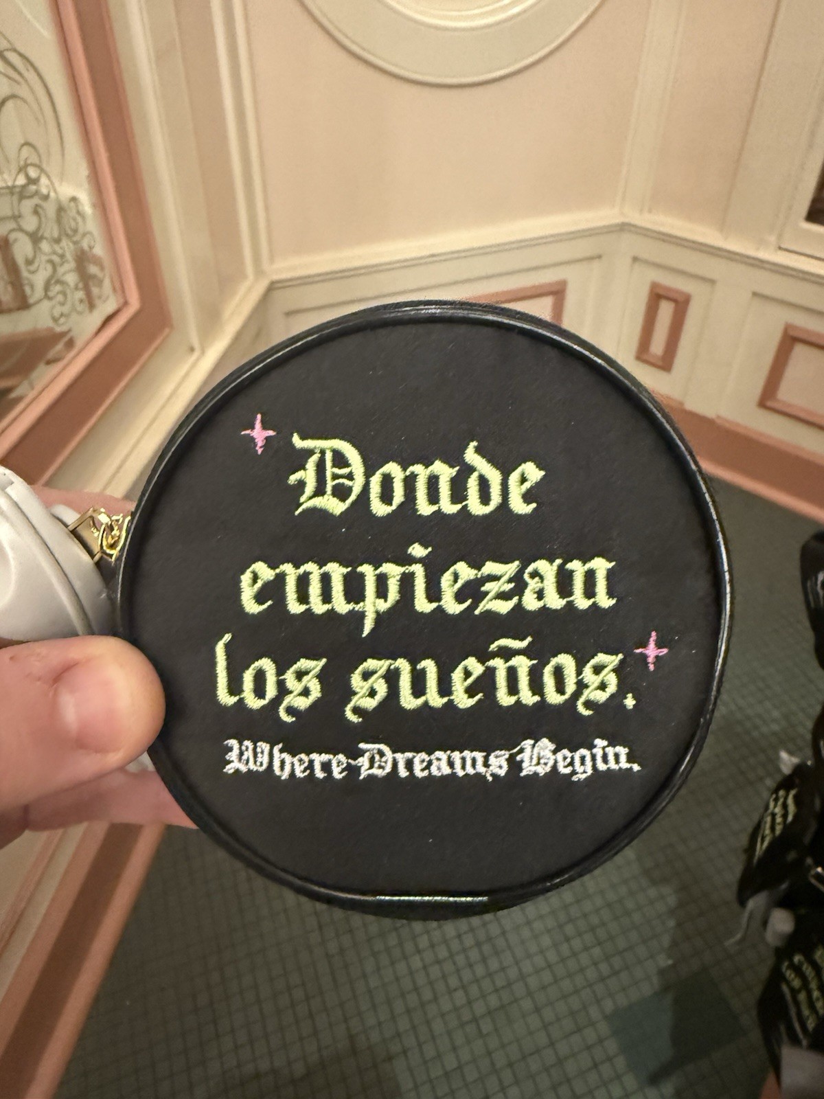 DISNEYLANDIA Coin Purse Viva La Bonita - Donde Empieza Los Sueños Disney Parks