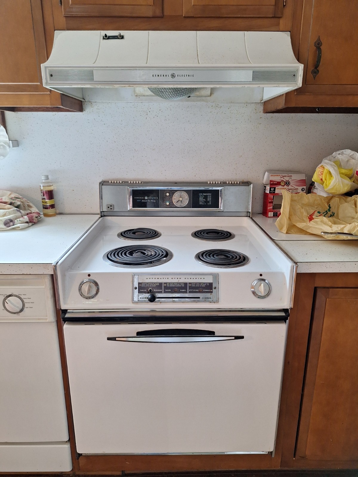 Vintage Rare 1960’s General Electric Stove & HOOD~Automatic Cleaning Oven~WORKS