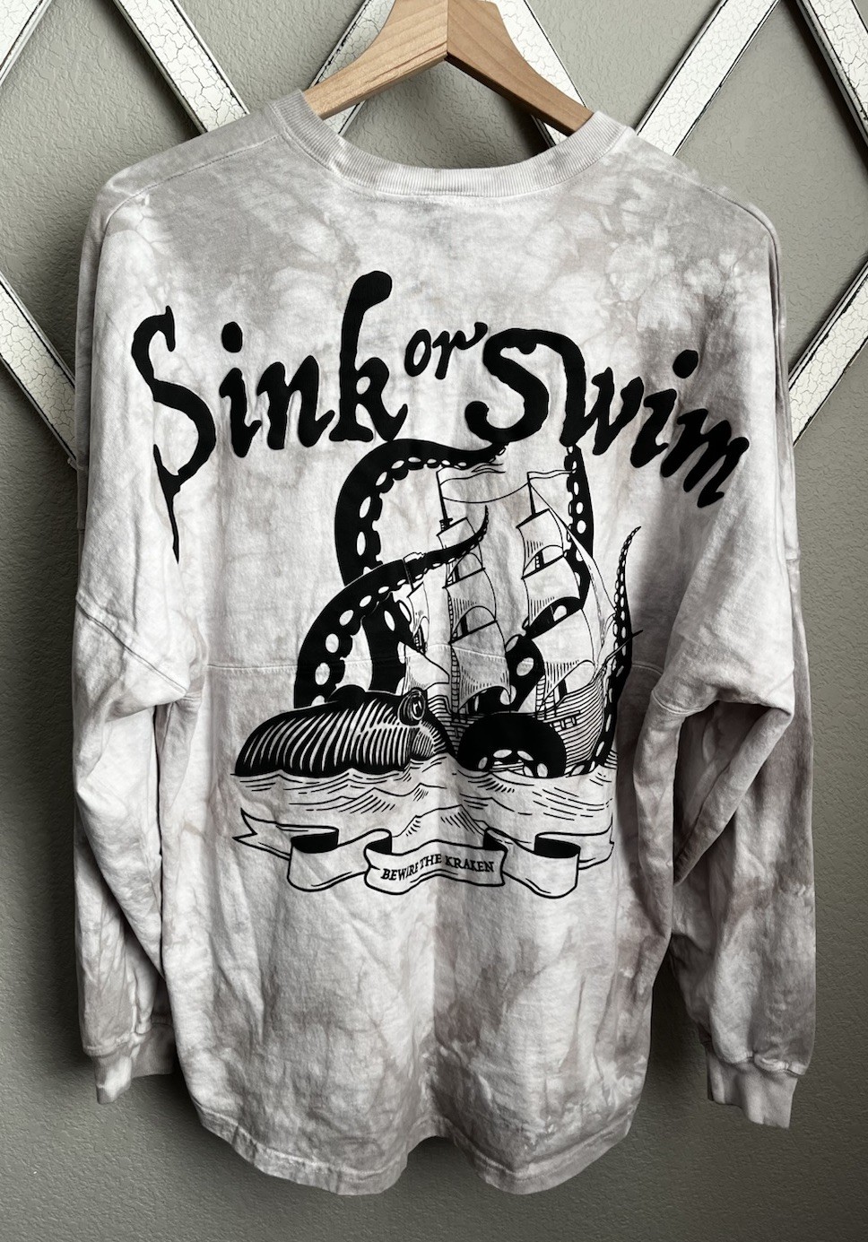 Disney Spirit Jersey Shirt sz M Pirates of the Caribbean Beware The Kraken Disney Spirit Jersey Shirt sz M Pirates of the Caribbean Beware The Kraken