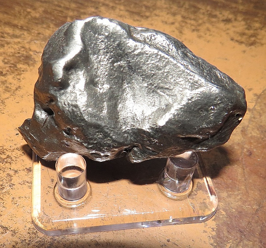 158 GM. Egypt Gebel Kamil Iron meteorite complete individual .35 LBS STAND JAL 158 GM. Egypt Gebel Kamil Iron meteorite complete individual .35 LBS STAND JAL