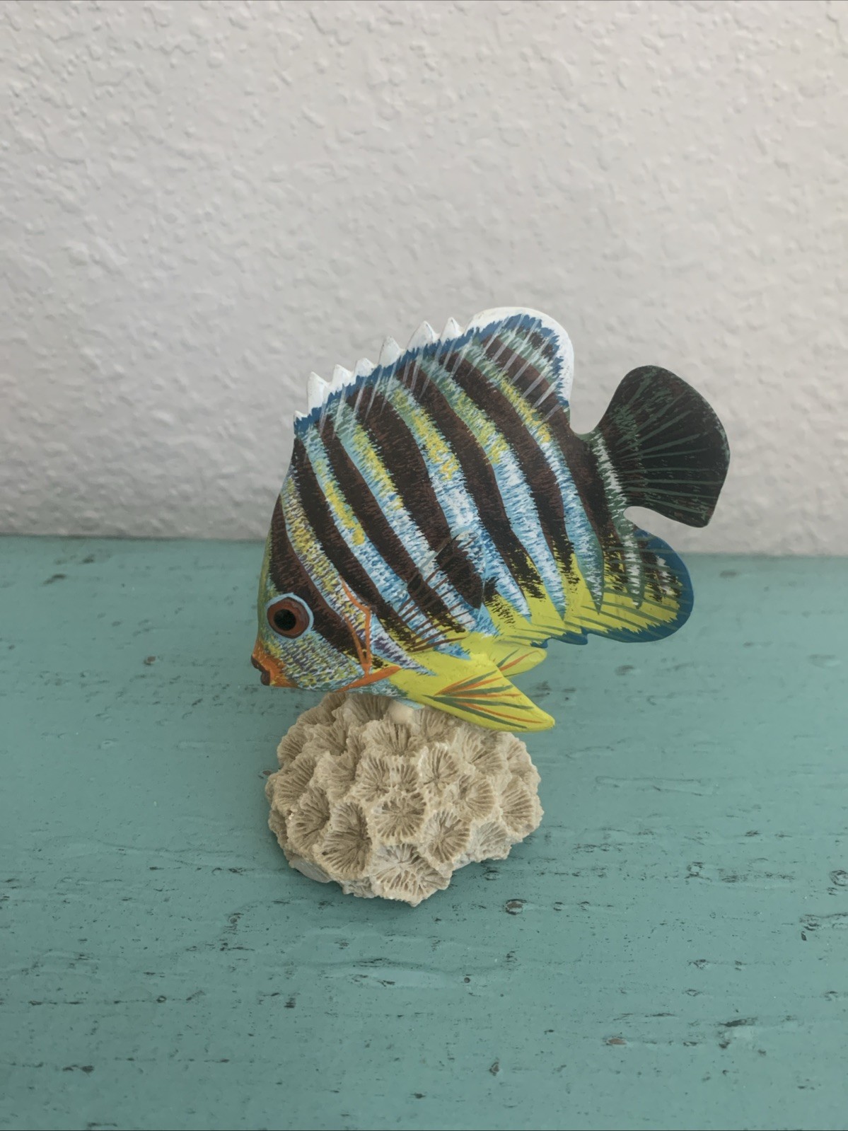 Beachcombers Intl Small Hand Painted Collectable Fish-on-Coral Figurine 3.5”