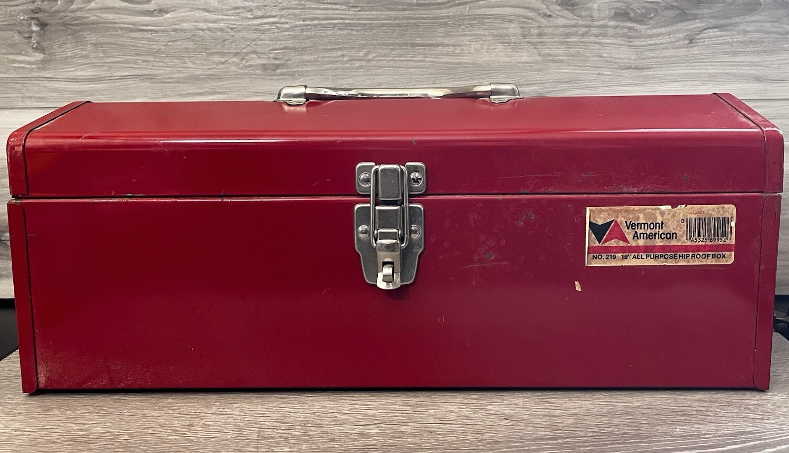 Vermont American 19” Hip Roof Box All Purpose Utility Gadget Box No 219