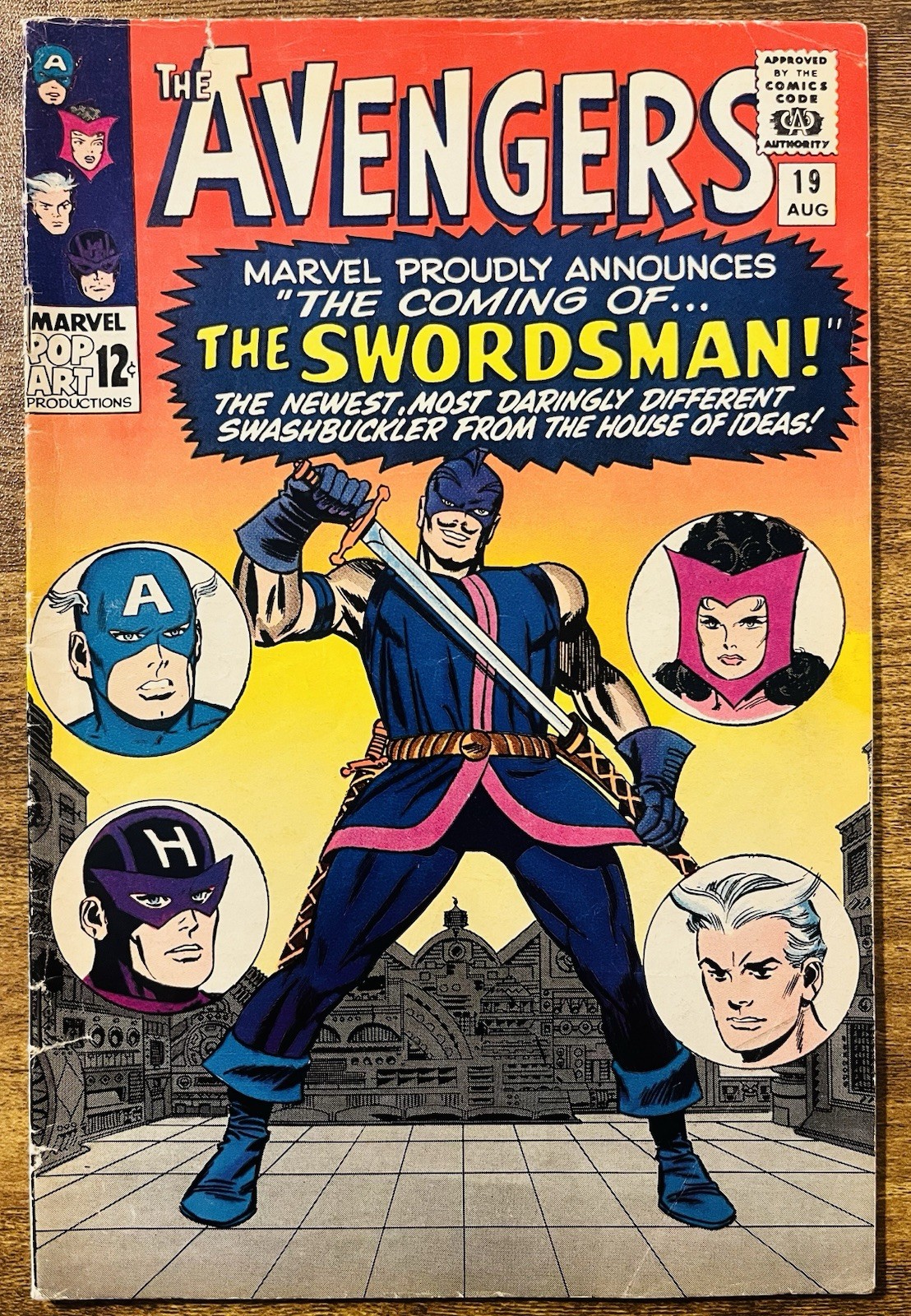 THE AVENGERS 19 1ST APPEARANCE OF THE SWORDSMAN ORIGIN OF HAWKEYE MARVEL 1965