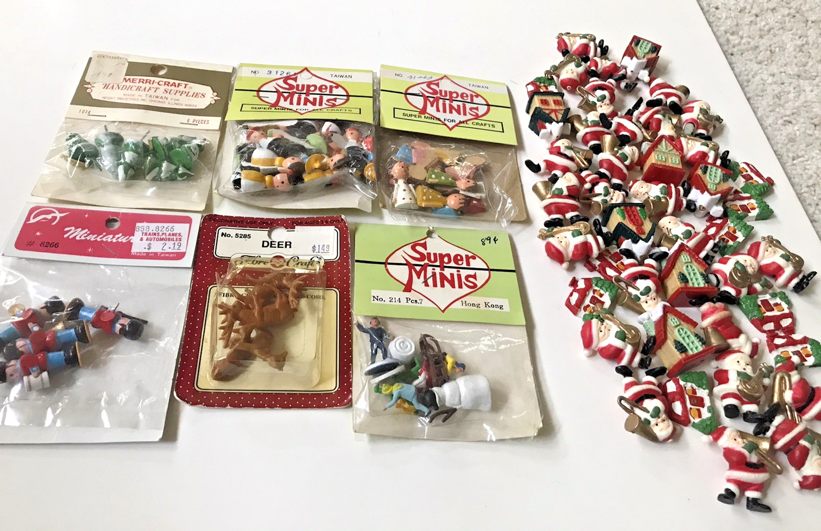 CHRISTMAS MINIATURE LOT OF 99 PCS SANTAS ANGELS DEER PLASTIC WOOD CRAFTS TAIWAN