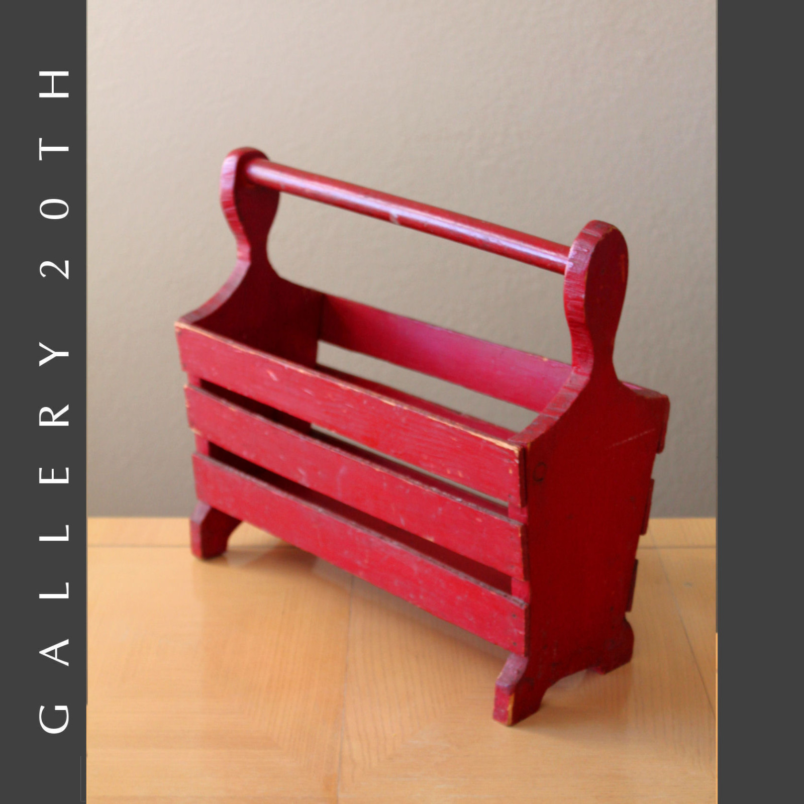 ADORABLE MID CENTURY WOOD MAGAZINE RACK DISTRESSED RED 60S VINTAGE SHABBY CHIC