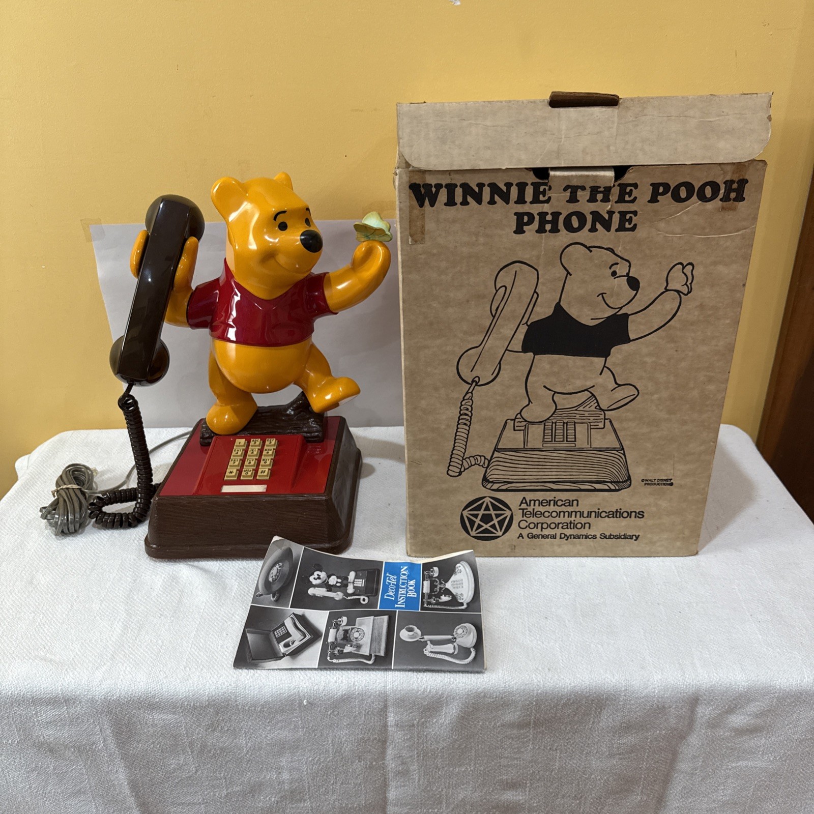 Vintage Disney Winnie The Pooh Bear Push Button Home Telephone 1964 Phone w Box Vintage Disney Winnie The Pooh Bear Push Button Home Telephone 1964 Phone w Box