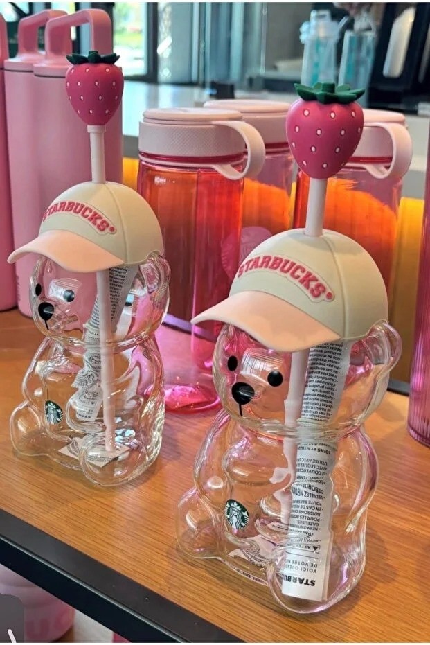 2026 Starbucks Pink Bearista Glass Cold Cup Strawberry Topper 591ml 2026 Starbucks Pink Bearista Glass Cold Cup Strawberry Topper 591ml
