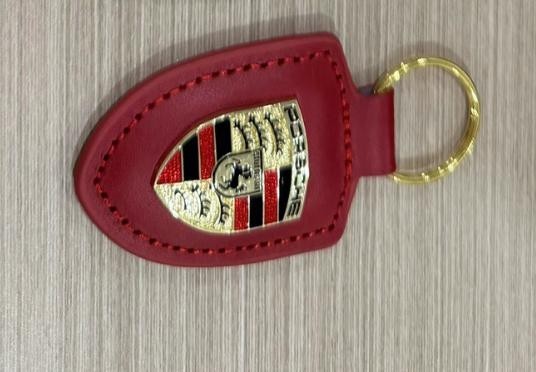 AUTH NEW GENUINE PORSCHE LEATHER CREST KEY RING FOB CHAIN BLACK/Red