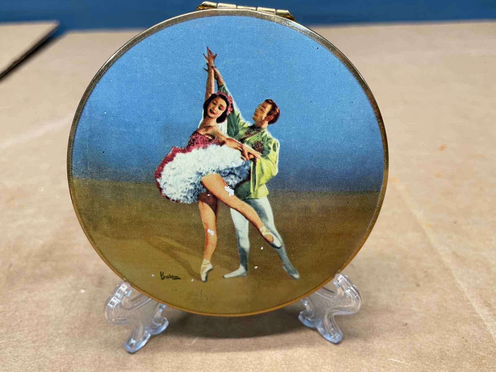 Vintage Rare Ballet Dancing Couple Dancers Stratton Powder Compact
