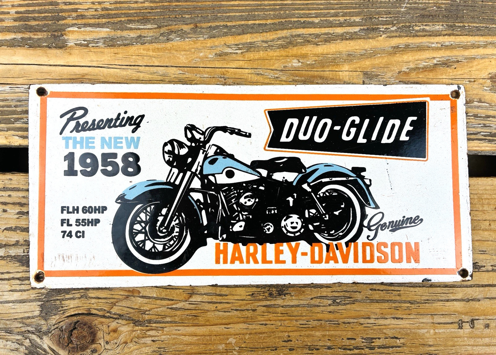 VINTAGE THE NEW 1958 HARLEY-DAVIDSON MOTORCYCLES OIL GASOLINE PORCELAIN GAS SIGN