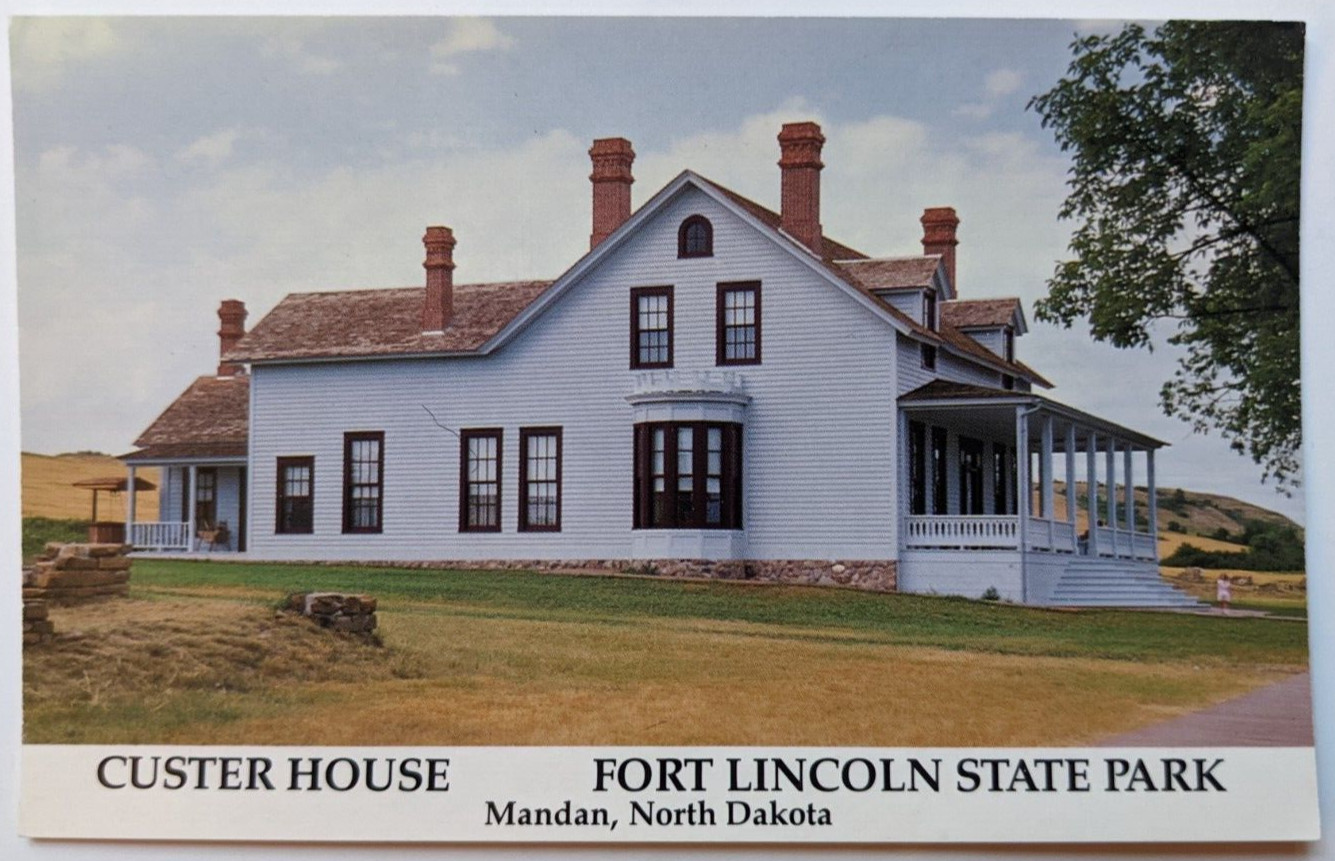 Mandan, ND  North Dakota Fort Lincoln State Park Custer House Vintage Postcard