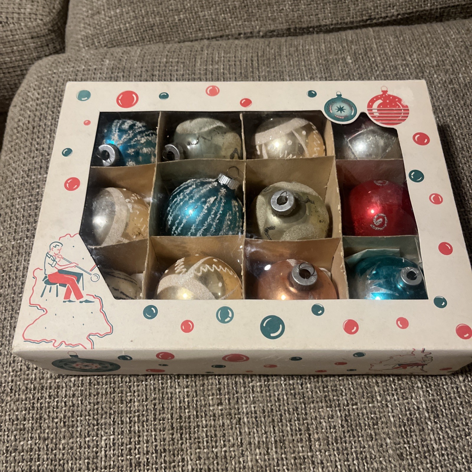 Vintage Shiny Brite Snow Covered German Christmas Ornament Box Set blown Glass ￼