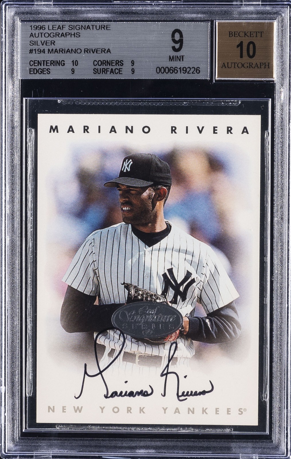 1996 LEAF SIGNATURE AUTOS SILVER #194 MARIANO RIVERA BGS 10