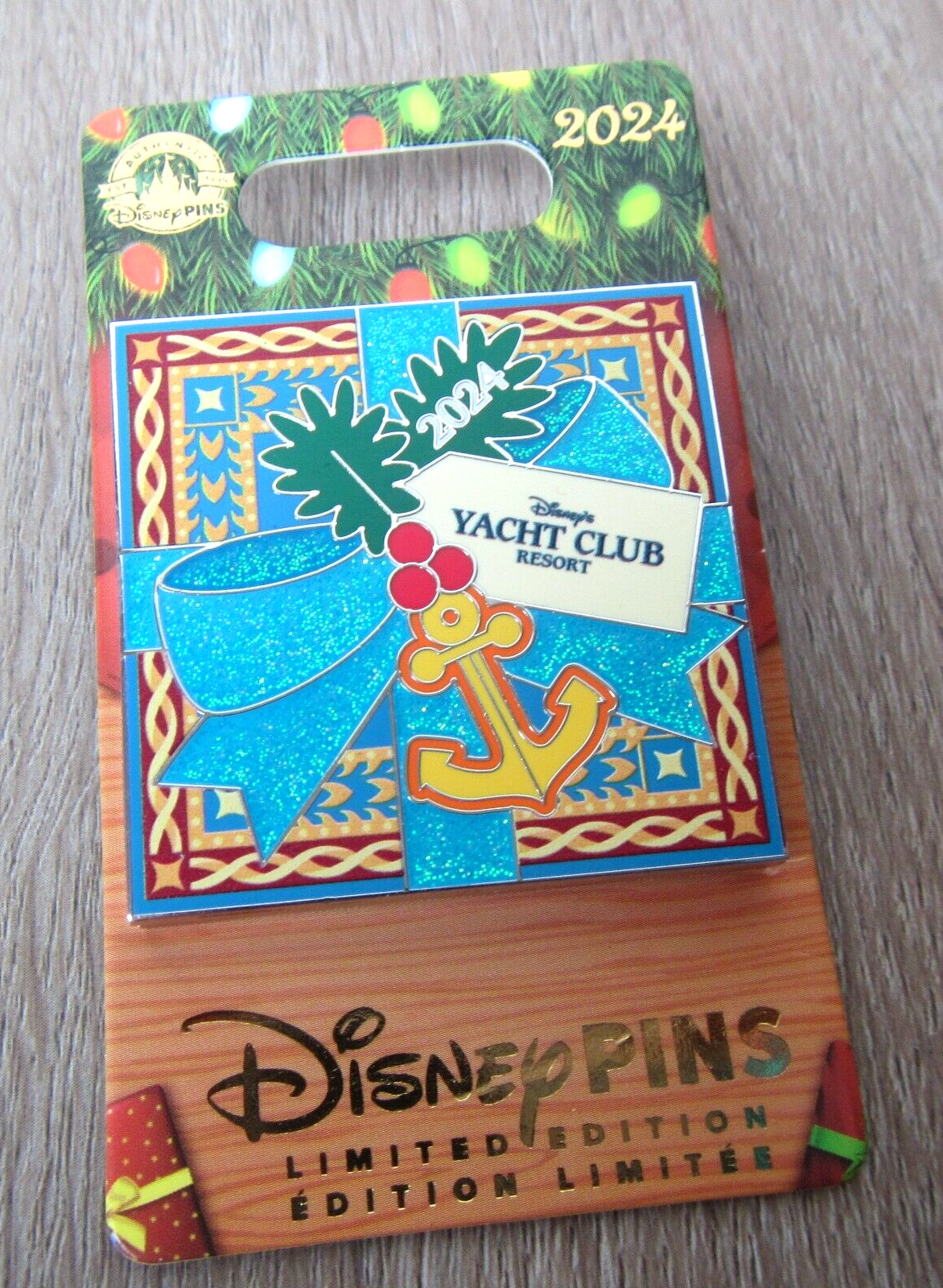 NEW 2024 DISNEY YACHT CLUB RESORT CHRISTMAS LIMITED EDITION LE HOLIDAY NEMO
