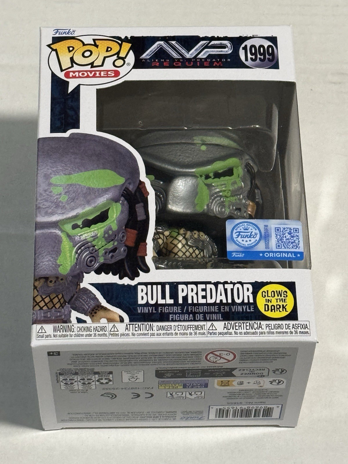 BULL PREDATOR GLOW 1999 AVP Funko POP VINYL New in Mint Box + PROTECTOR