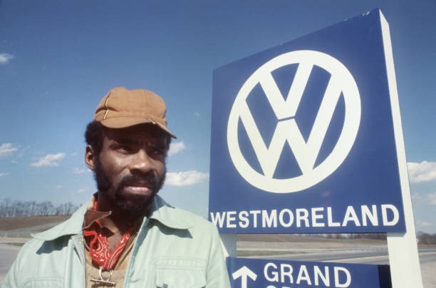 A worker front of Volkswagen factory Westmoreland US state of Penn- Old Photo