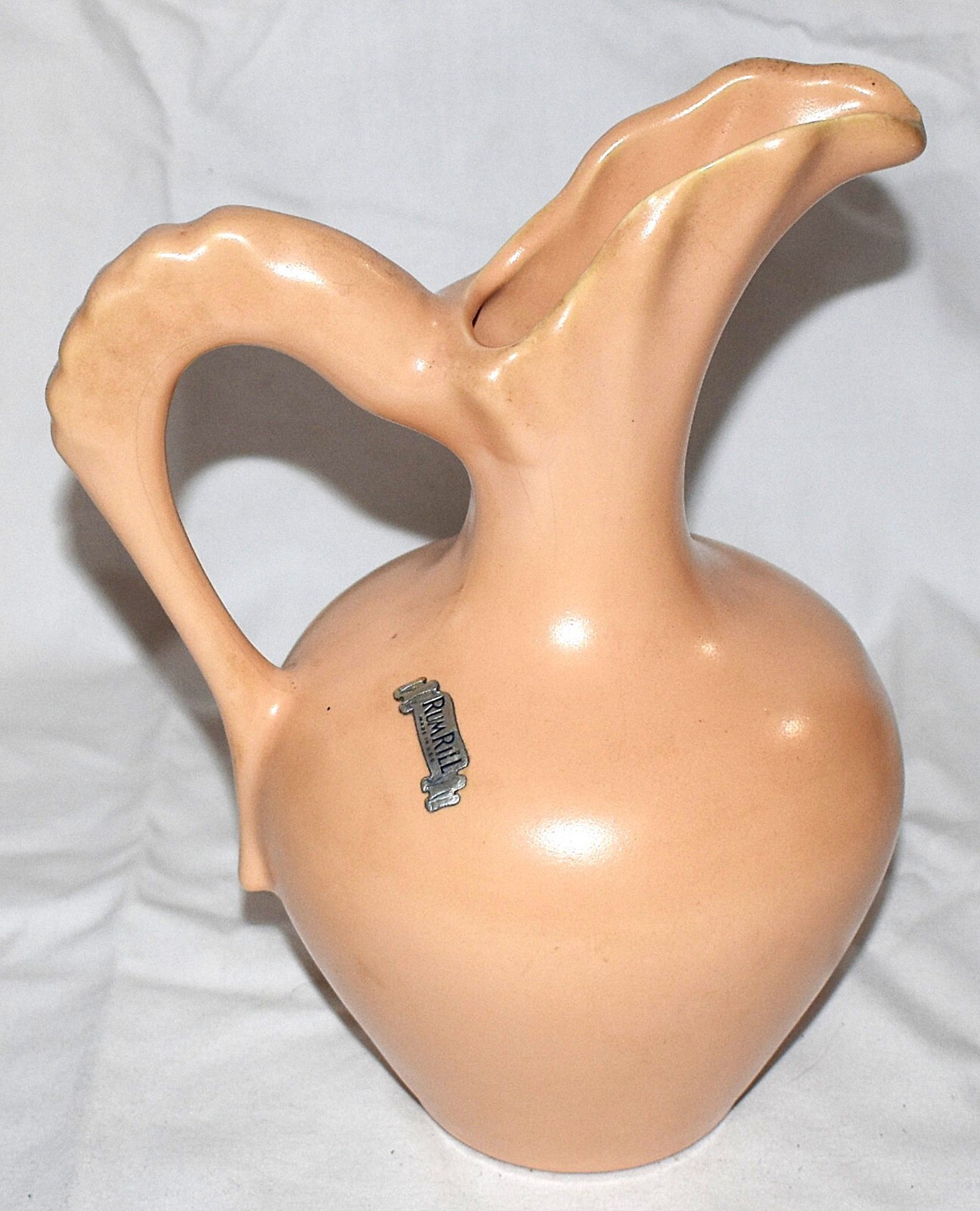 RUM RILL - CARAFE or PITCHER - PEACH - 9\