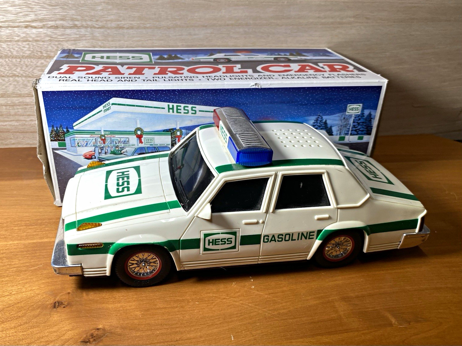 VINTAGE 1993 HESS PATROL CAR TOY POLICE TRUCK IN ORIGINAL BOX TESTED WORKS