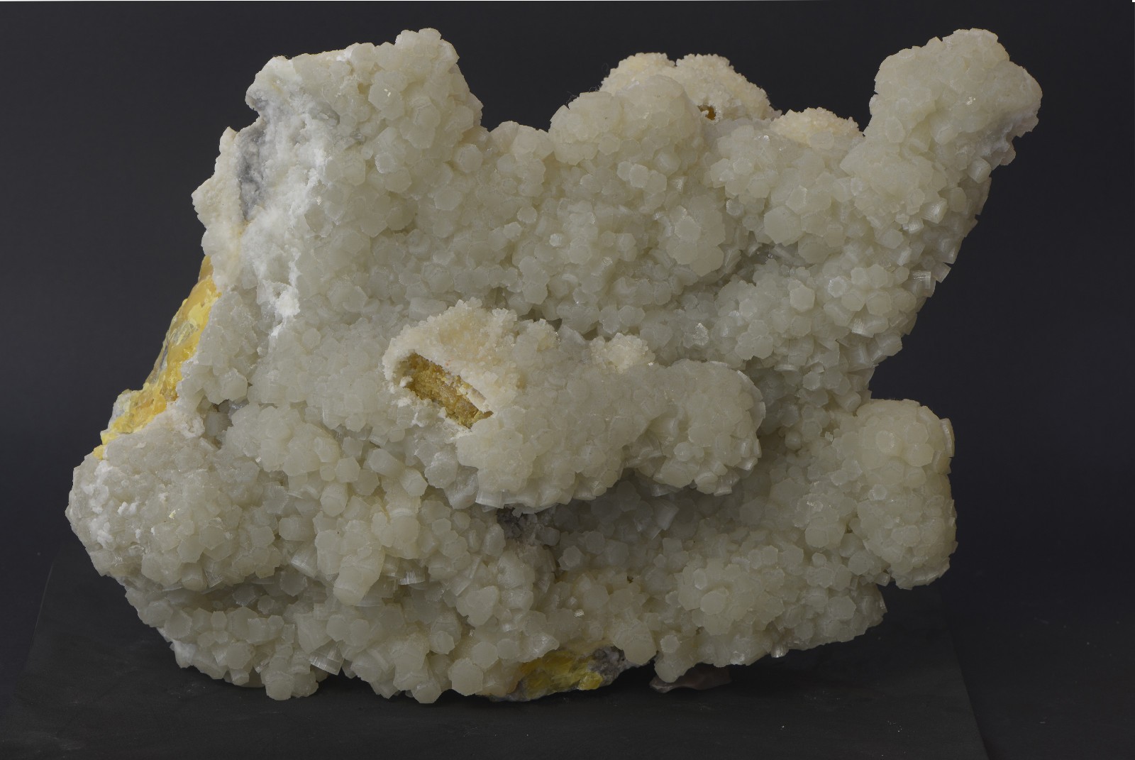 Large Fluorescent Aragonite – Giumentaro Mine Sicily – 7 kg – Strong UV