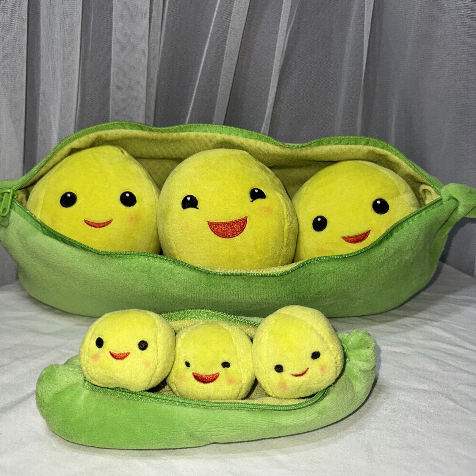 Toy Story Peas in a Pod Tokyo Disney Resort Plush Doll Green Beans Limited Japan