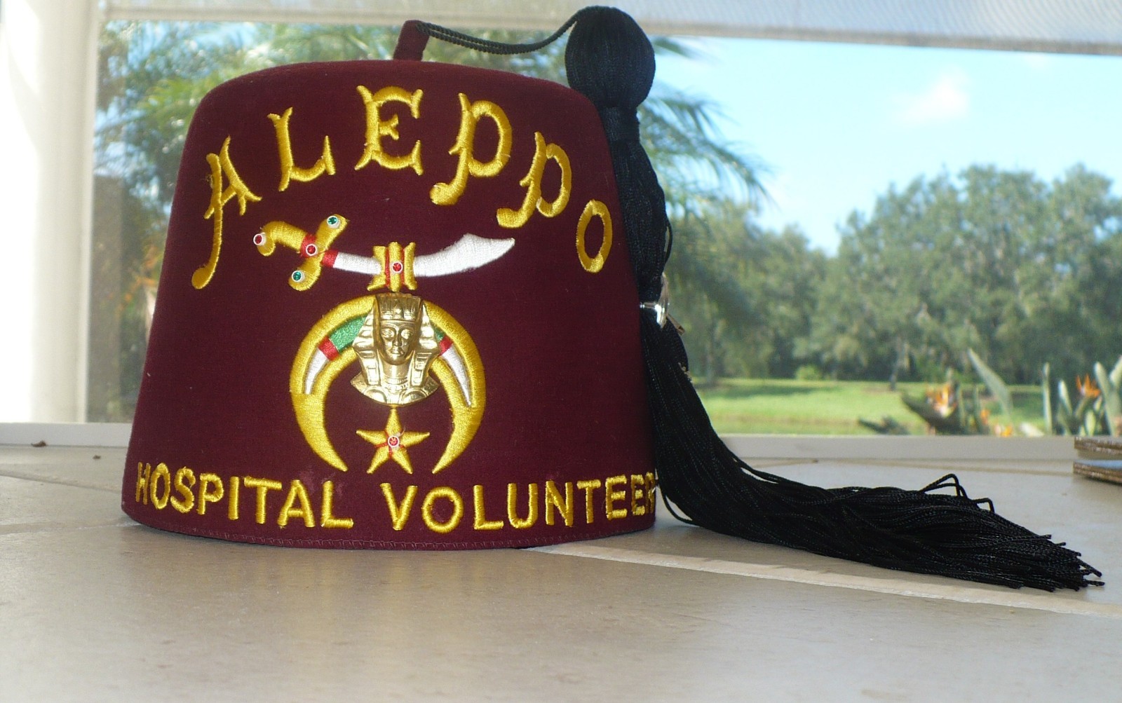 FEZ MASONIC SHRINERS FREEMASON HAT w/ PINS
