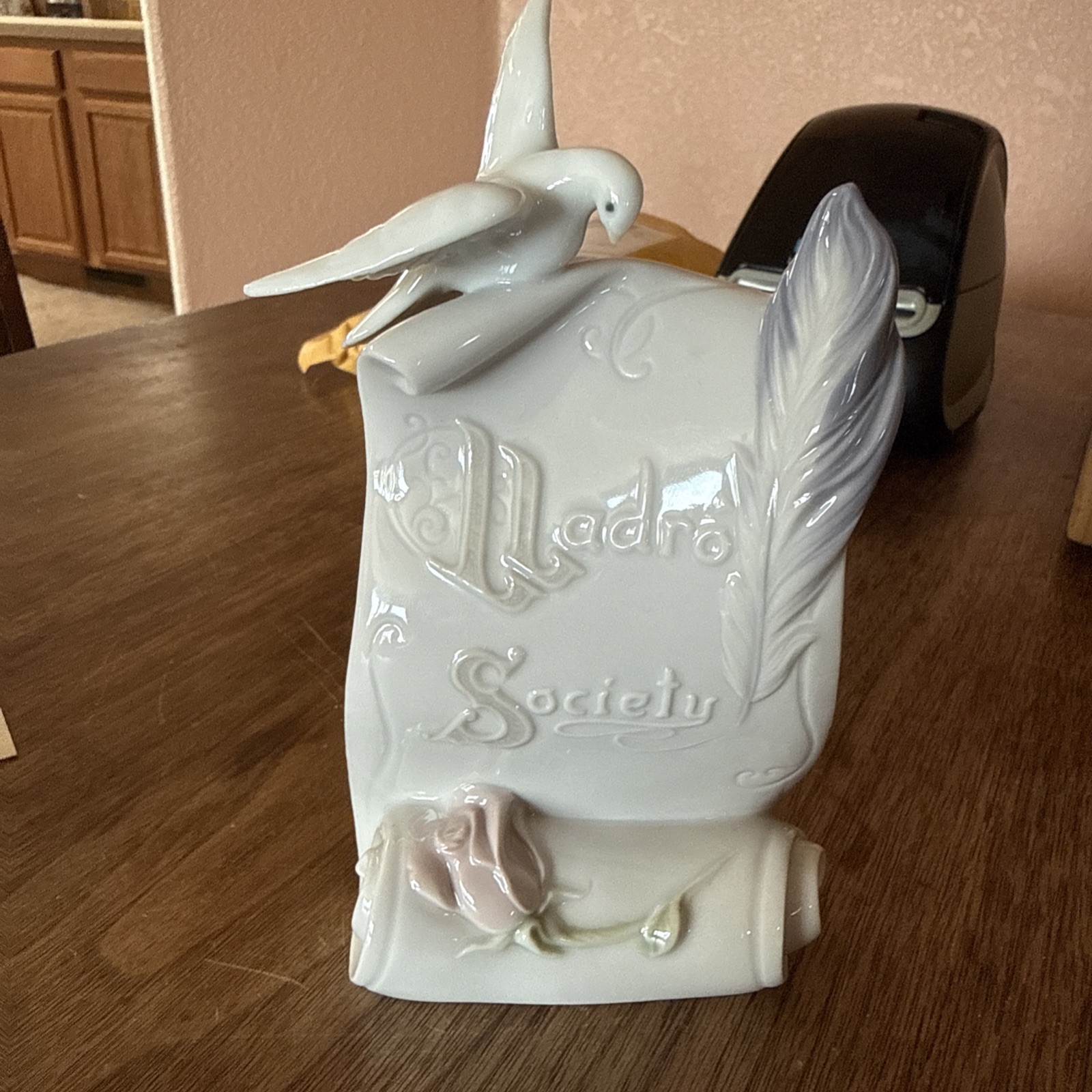 Lladro Society 7677 \