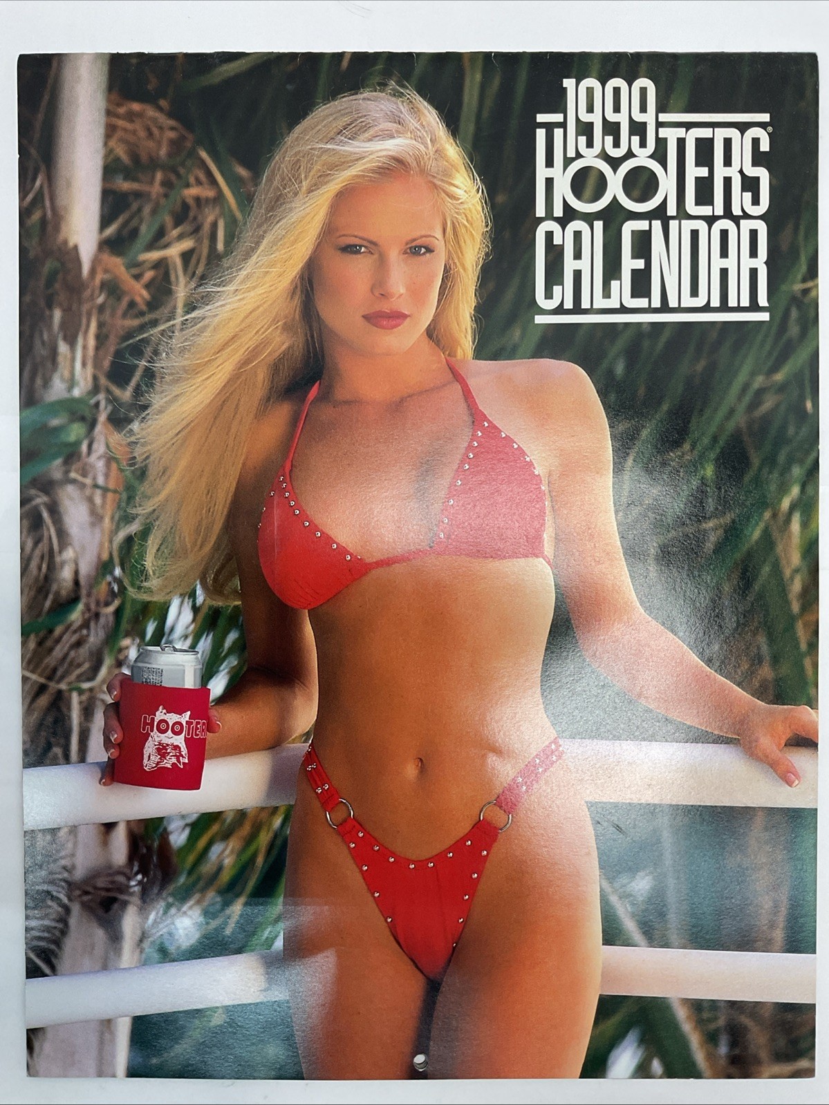 HOOTERS Calendar 1999 No Signatures Or Writing 99B