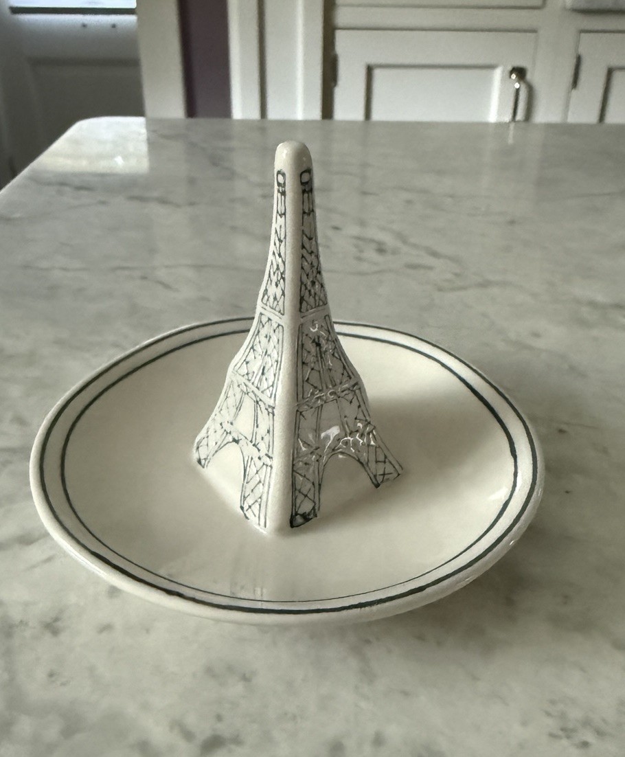 Vintage Anthropologie Molly Hatch Eiffel Tower Ring Trinket Dish 4×4 Blue White