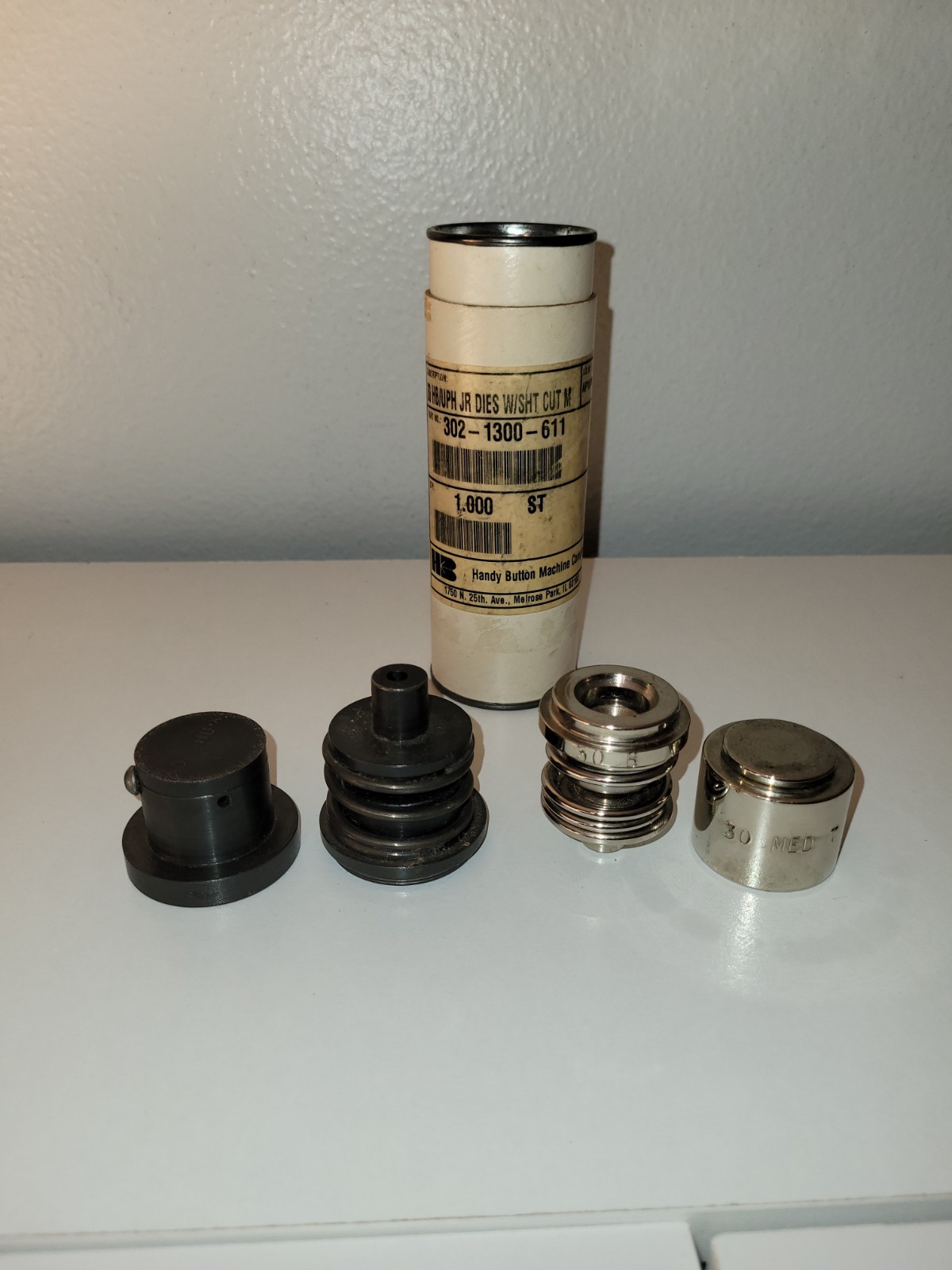 Vintage Handy Button Machine Co. HB/UPH JR DIES W/SHT CUT M Part # 302-1300-611