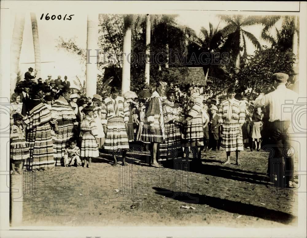 Press Photo Seminole Wedding Scene - kfx34099
