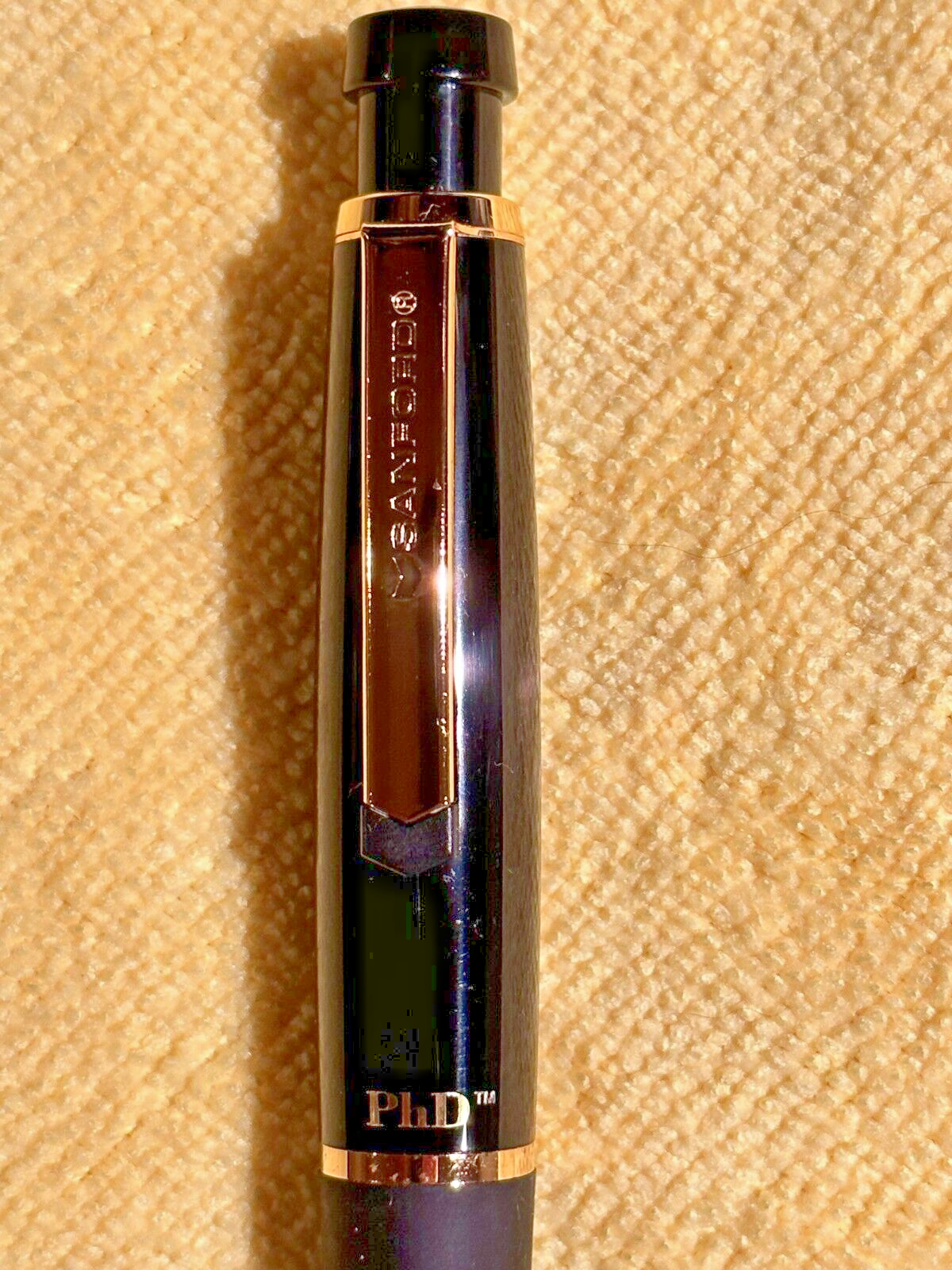Sanford PhD Gloss Black a 18k Gold plated Gel ink Pen, New (Old Stock) Sanford PhD Gloss Black a 18k Gold plated Gel ink Pen, New (Old Stock)