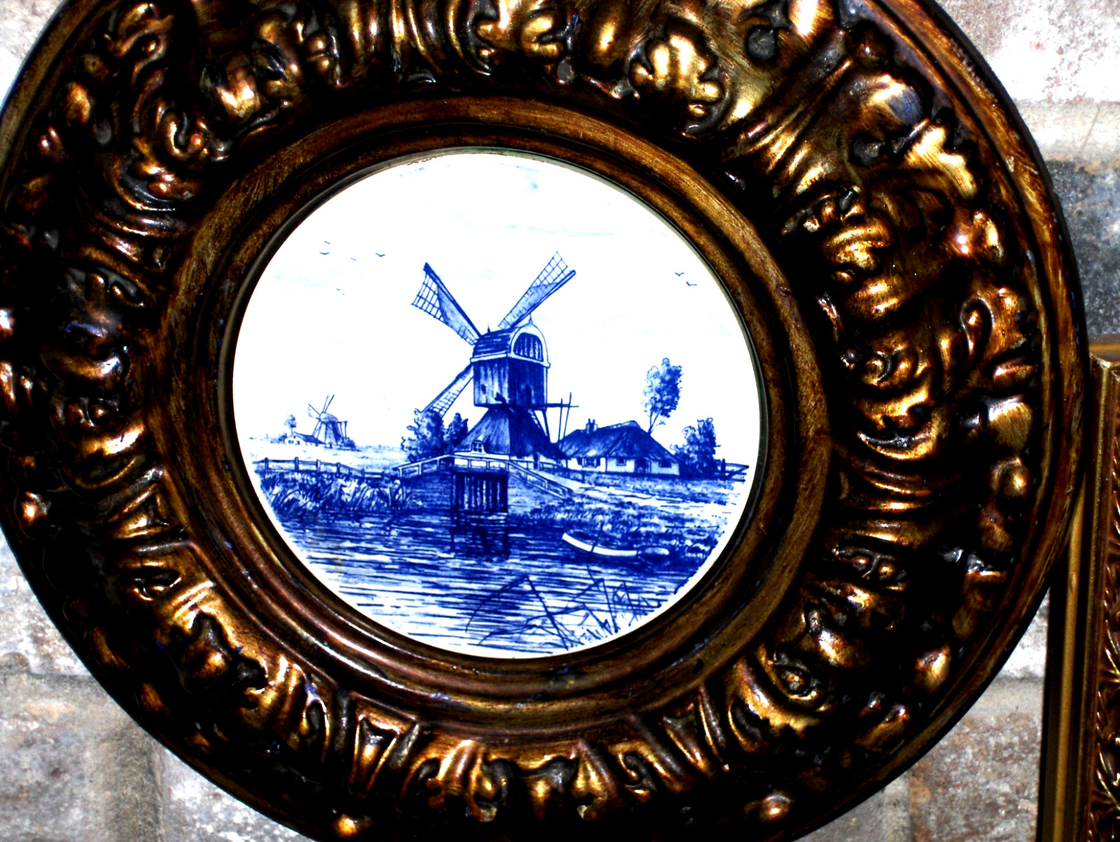 Fine Delft Blue Windmill Holland Ceramic Trinket Round Wall Art Decoration
