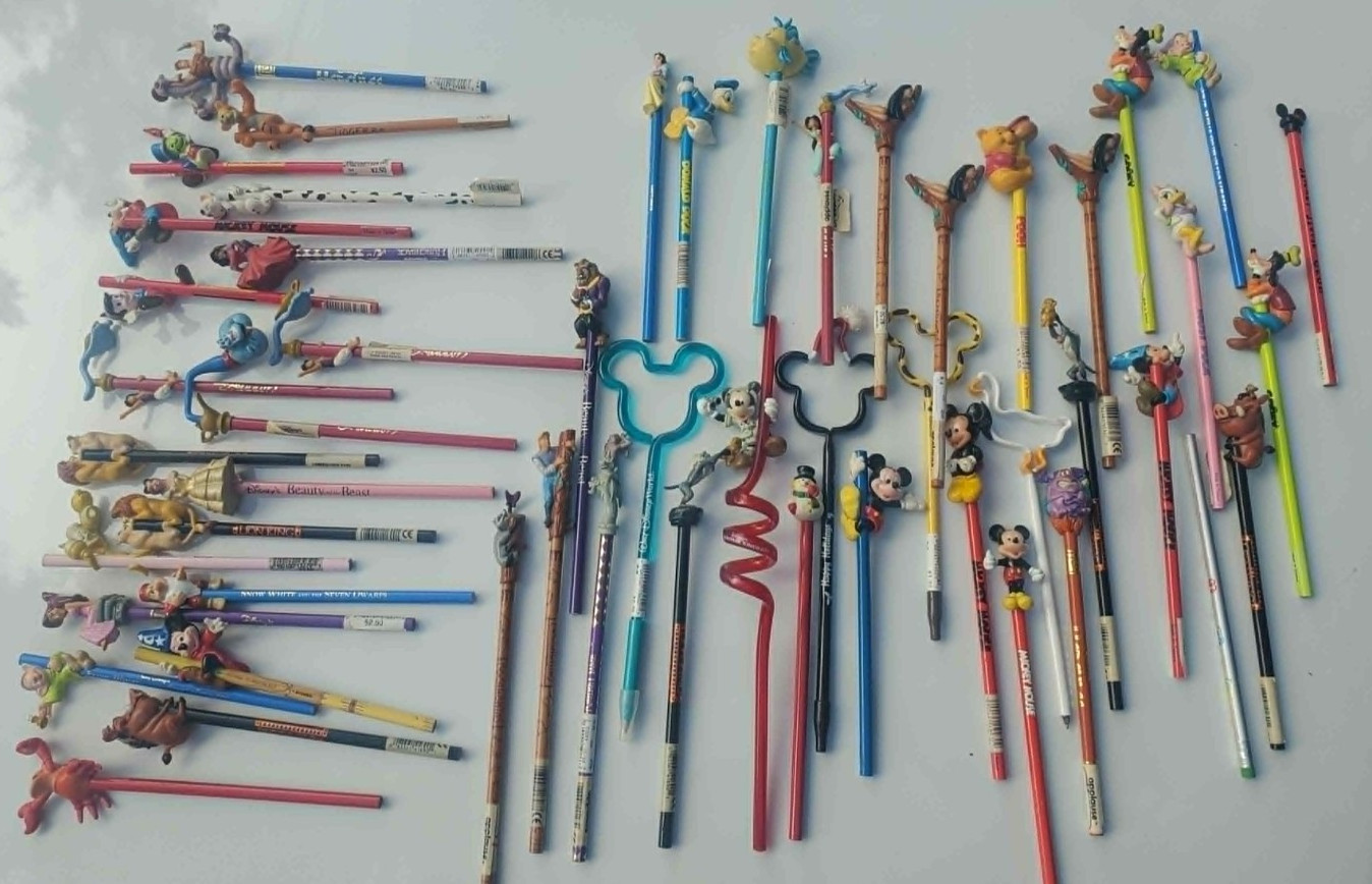 An Enormous Lot Of Disney Pens  And Pencil Vintage
