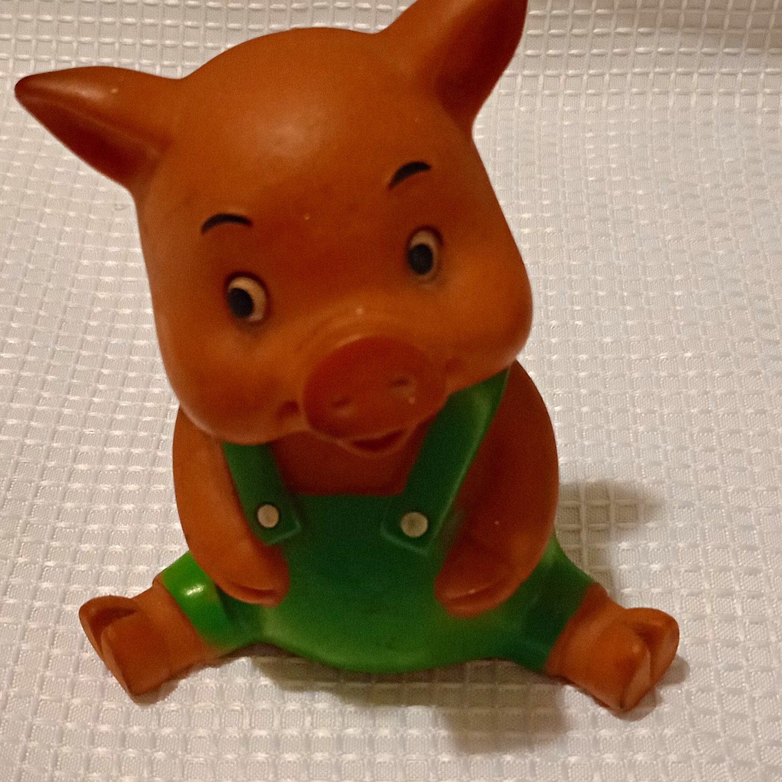 Vintage Soviet Rubber Pig Squeak Toy – 1970s/1980s USSR Retro Collectible Vintage Soviet Rubber Pig Squeak Toy – 1970s/1980s USSR Retro Collectible