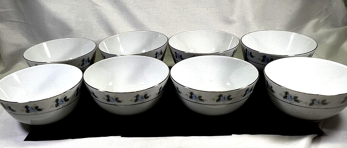 MCM LiLing China Rice Bowls Set of 8 Hand Painted Floral Blue White Vintage
