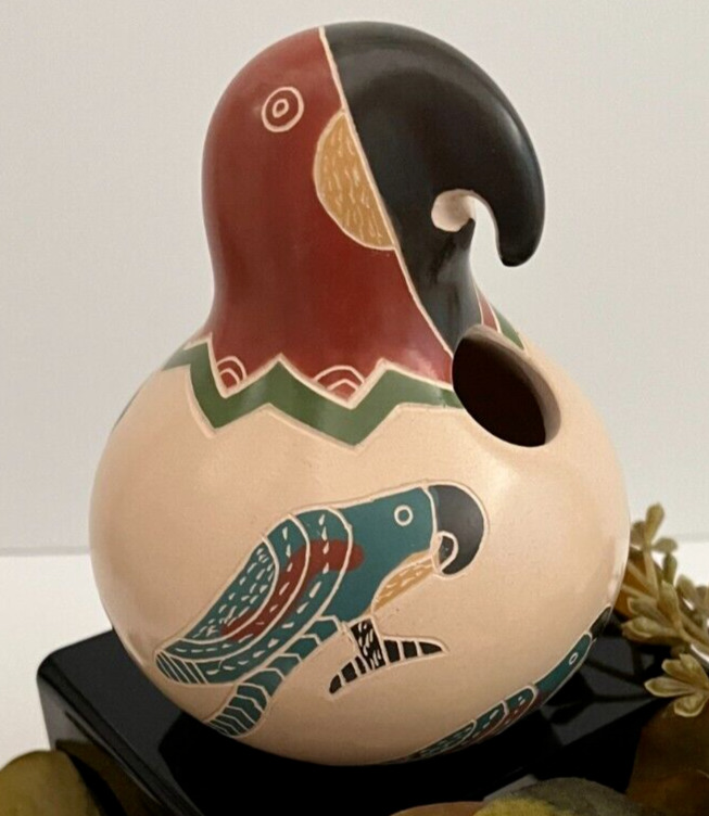 Mata Ortiz Pottery Parrot McCaw Olla Fine Folk Art Vidal Corona Mexican Etched