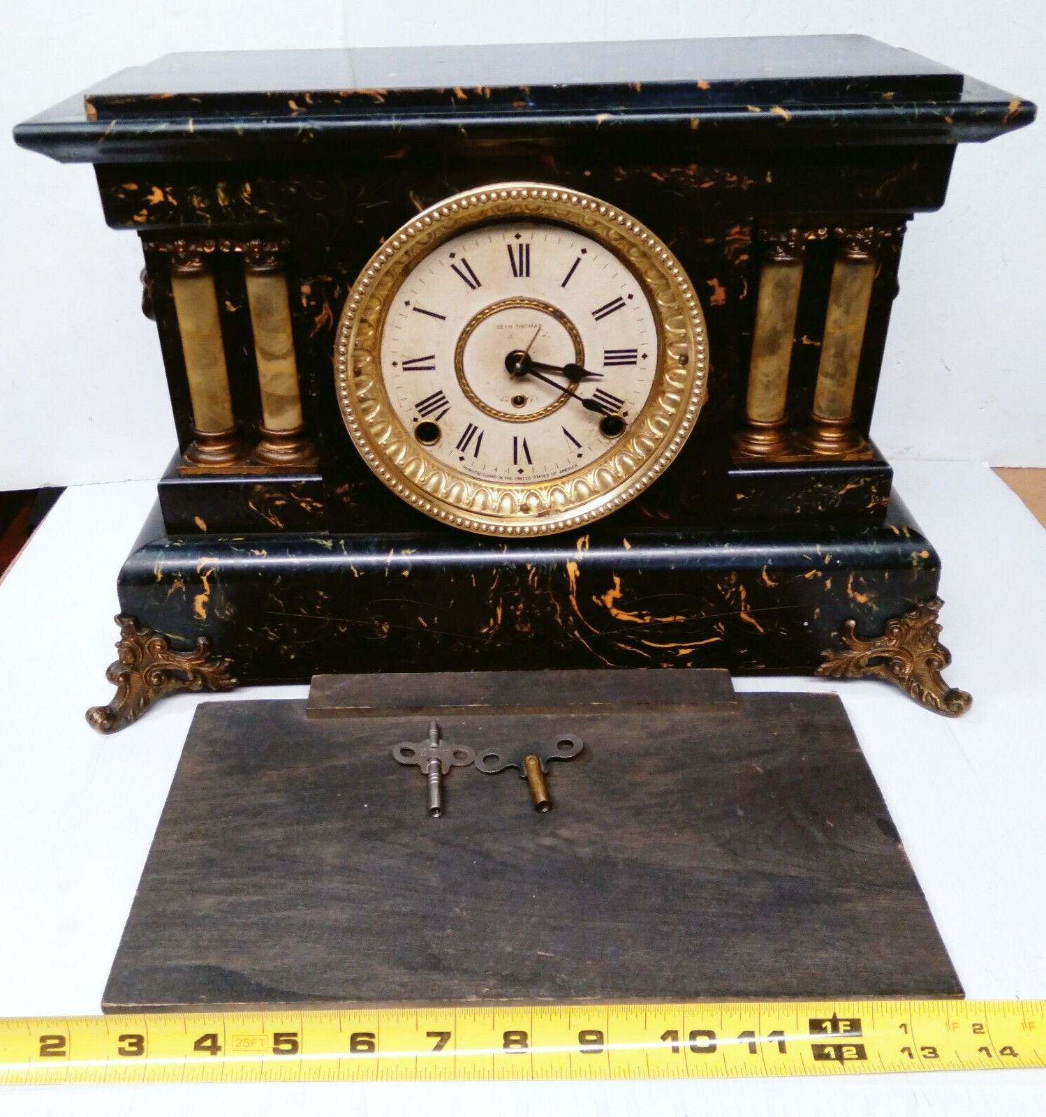 Antique Seth Thomas Adamantine Mantle Mantle Clock Lions Heads, Working Great