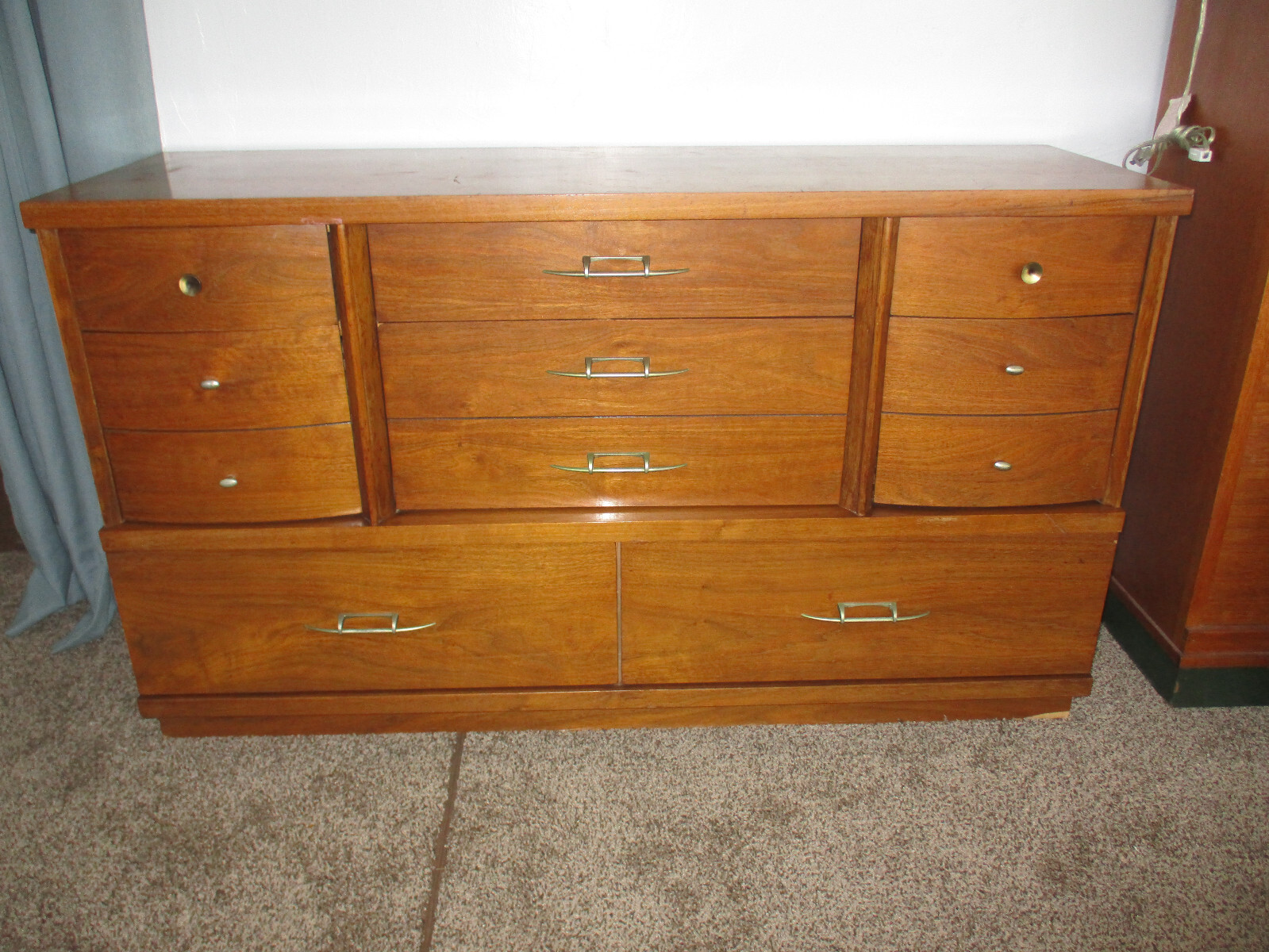 ATOMIC  Mid Century Modern DREW FURNITURE Walnut Low Dresser Original Finish