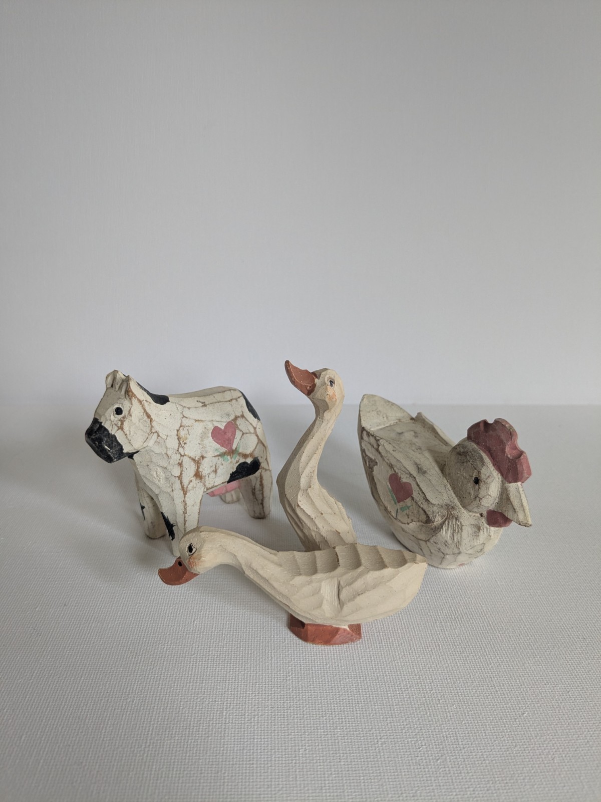 Set Of 4 Carved Wooden Ducks, Cow And Chicken VTG Folk Art Midwest Taiwan 2-3\