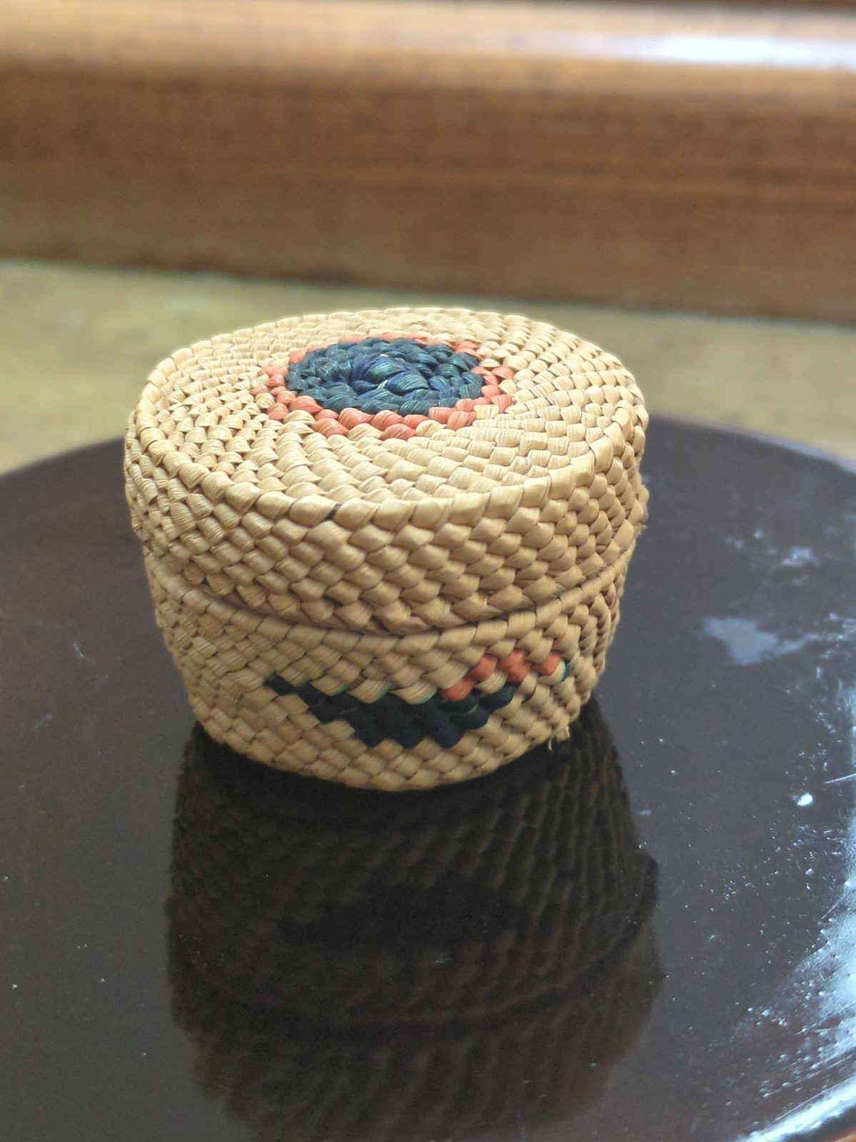 Vintage Makah Nuu-chah-nulth Native American Lidded Basket Tightly Woven 
