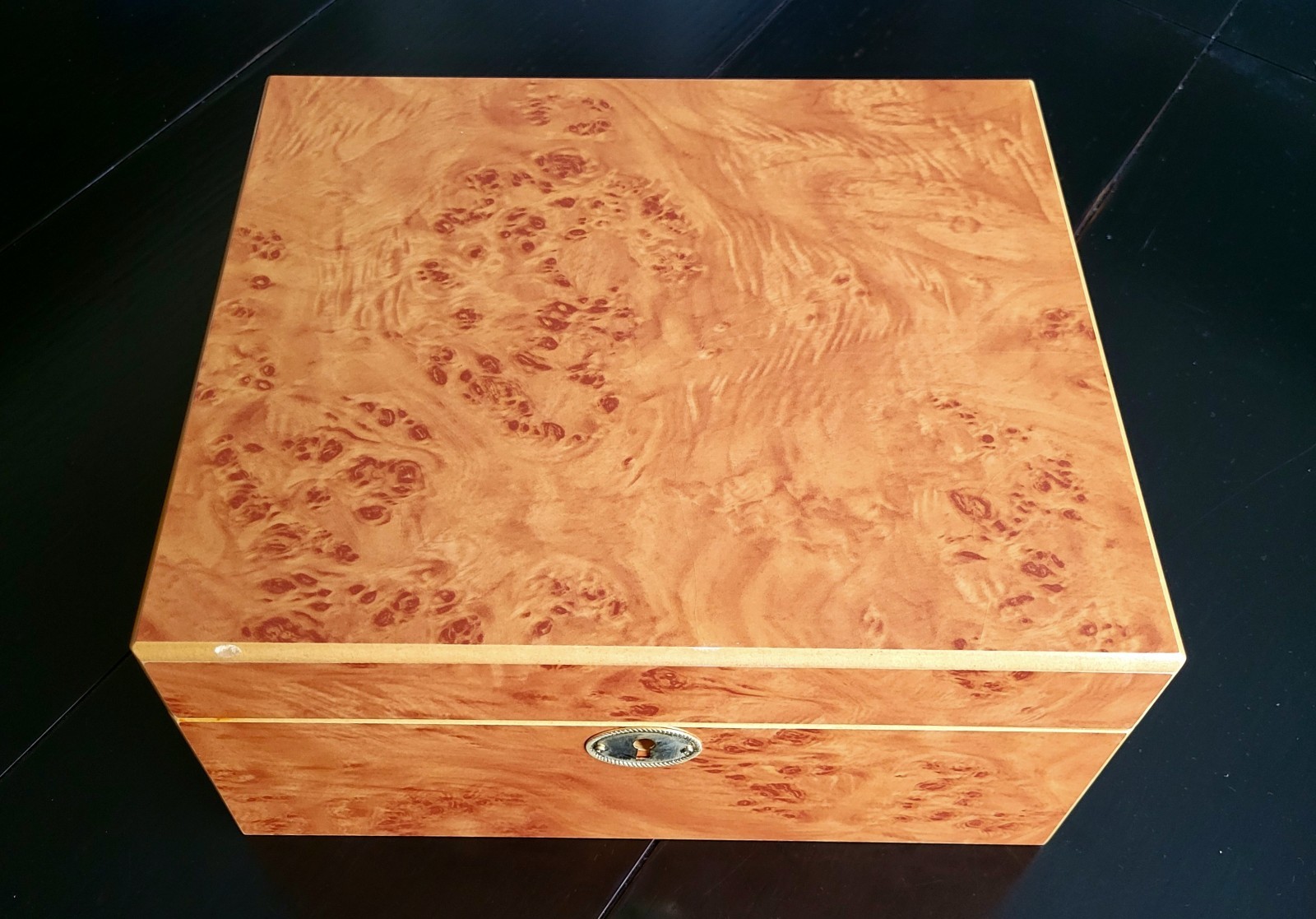 Don Salvatore Vintage Birdseye Maple and Burl Humidor w/Key &  Gauge