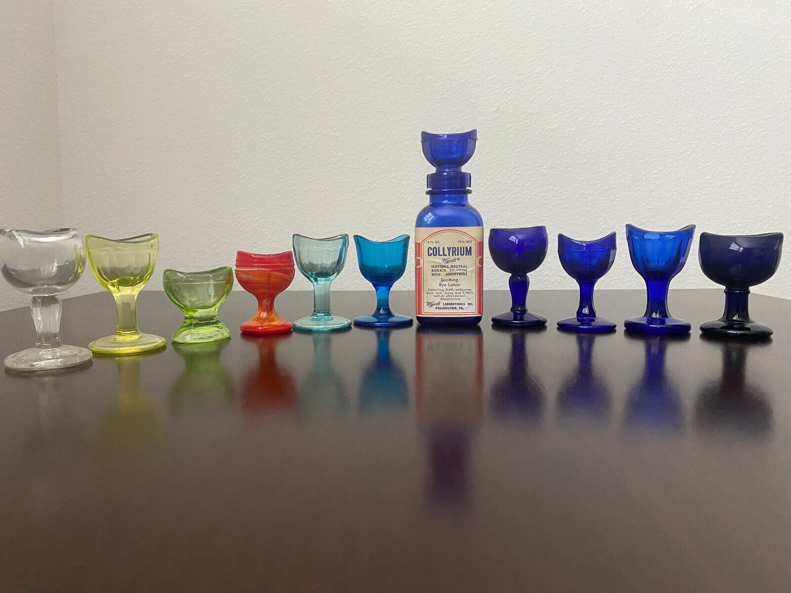 Vintage Collection Glass Eye Wash Cups