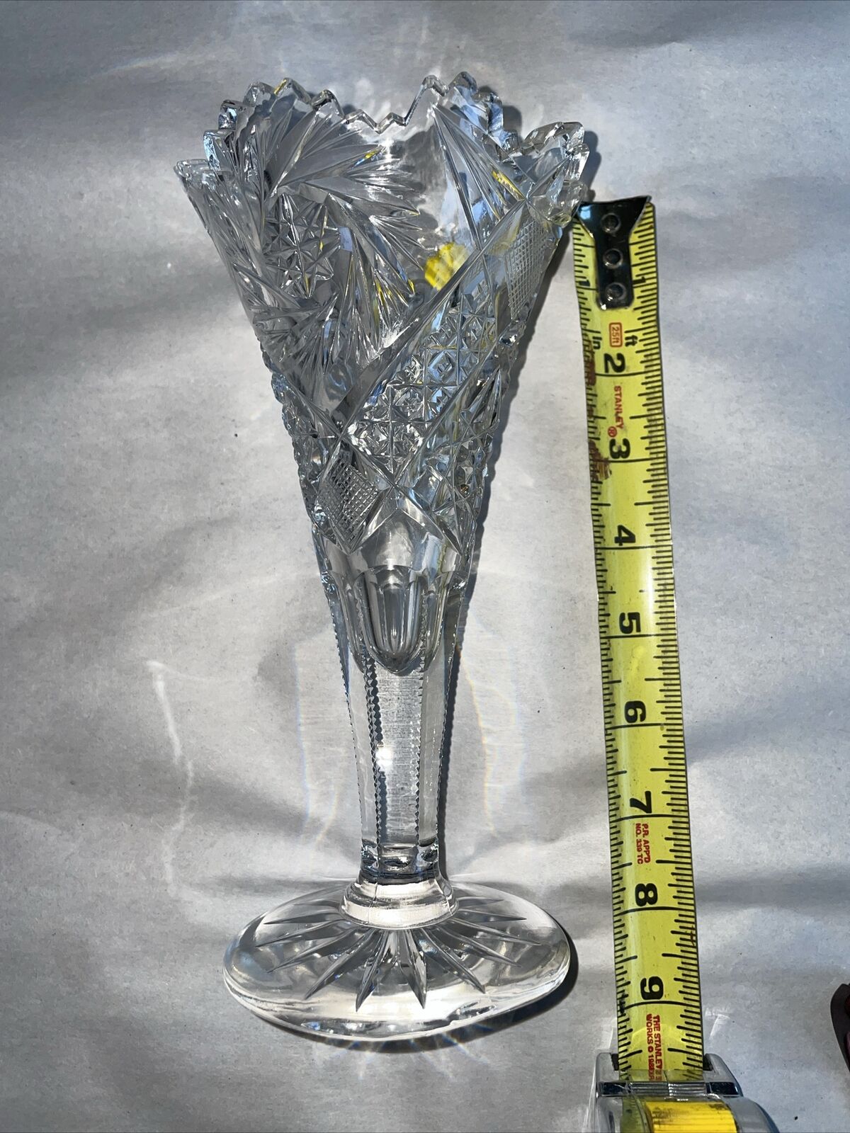 Lead Crystal Cut Glass 8” Tall Bud Flower Vase (34)