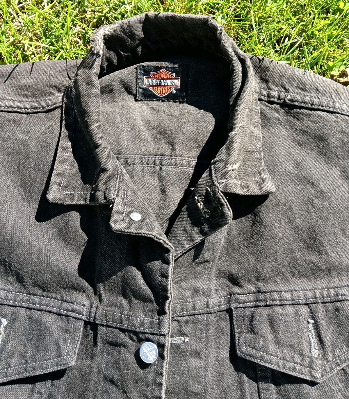Vintage 1980s Harley Davidson faded/distressed black denim jacket made in USA