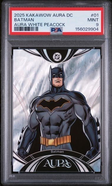2025 KAKAWOW AURA DC BATMAN AURA WHITE PEACOCK /5 #1 PSA 9 2025 KAKAWOW AURA DC BATMAN AURA WHITE PEACOCK /5 #1 PSA 9