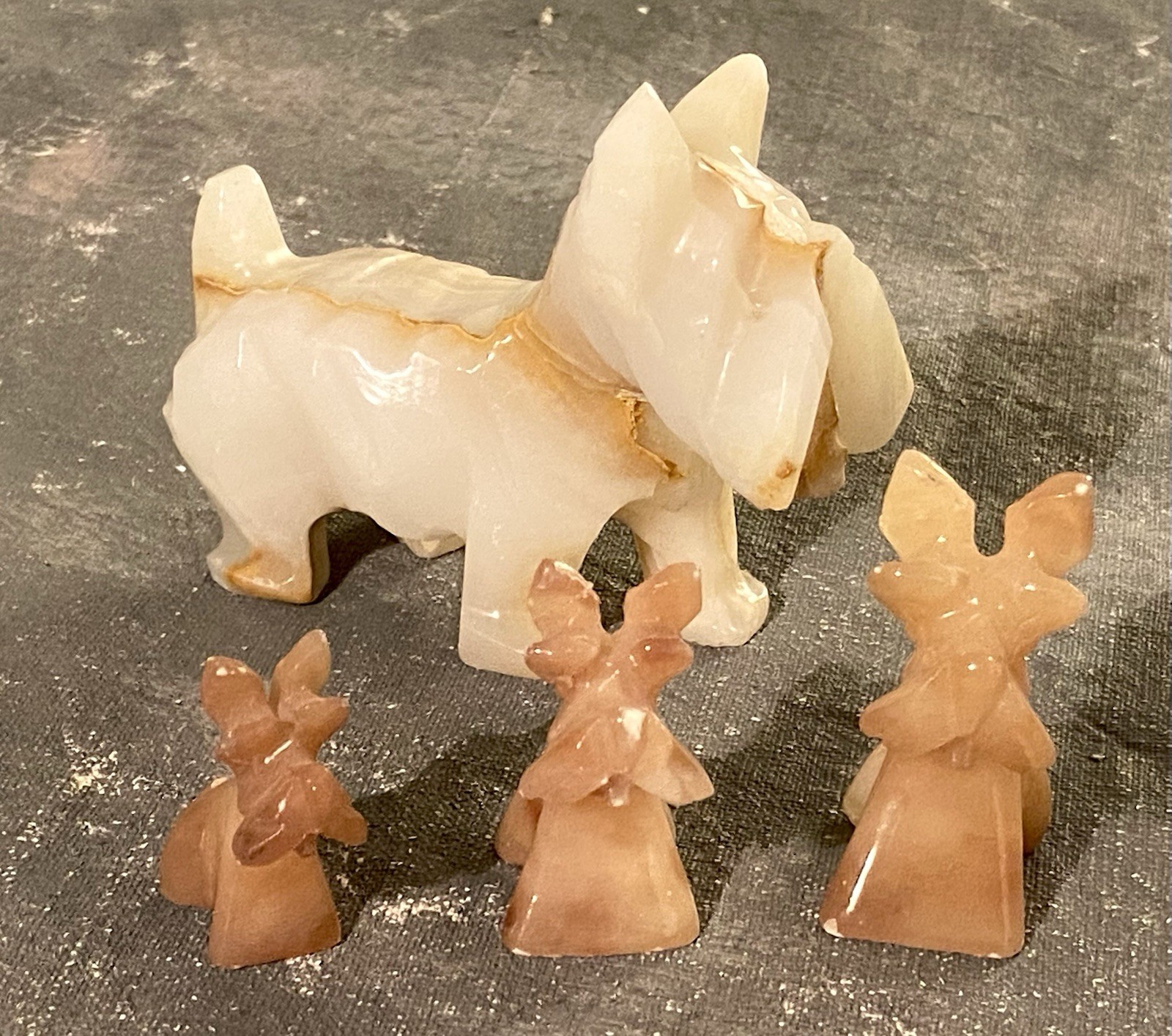 Mexican Onyx Scotty Scottie Terrier Dog Family 4 Figurines Mom Dad Baby Plus 1
