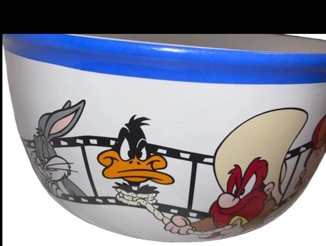 Looney Tunes fun Vintage 1996 Popcorn Bowl 10.5 x 6 Gossamer Daffy Tweety & More Looney Tunes fun Vintage 1996 Popcorn Bowl 10.5 x 6 Gossamer Daffy Tweety & More