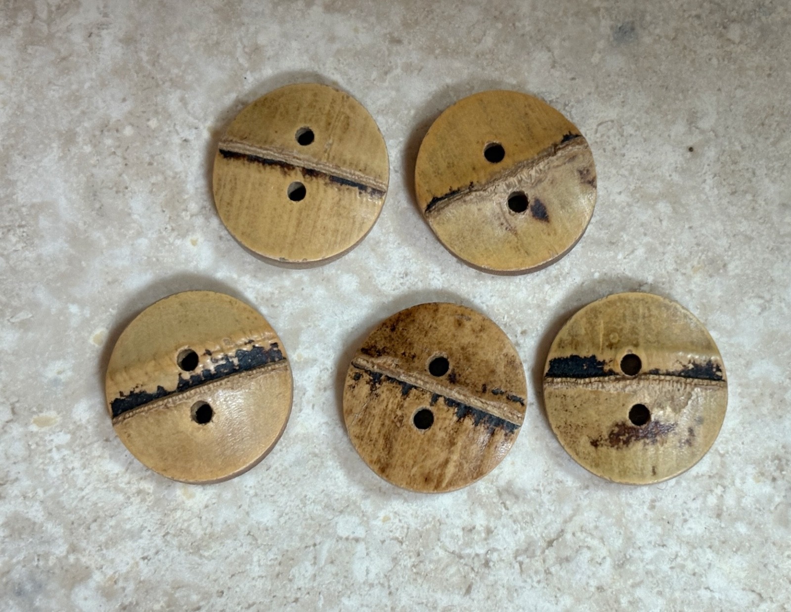 Set of 5 Vintage Matching Bamboo Buttons 3/4