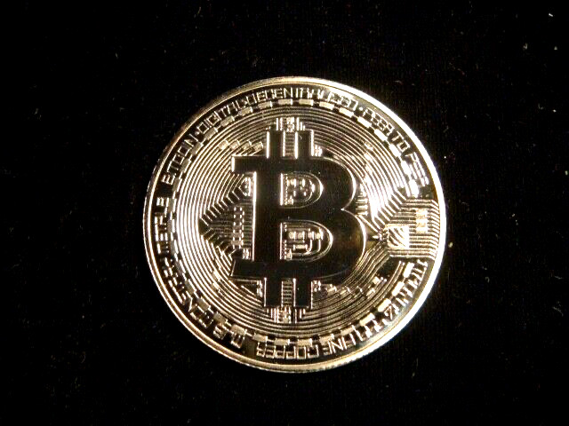 BITCOIN. CRYPTO CURRENCY COLLECTIBLE. 40 mm.  +